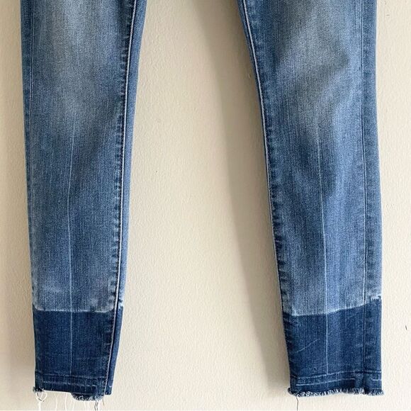 Articles Of Society Two Tone Low Rise Jeans Womens Size 25 Raw Hem Stretch Blue - Picture 3 of 9